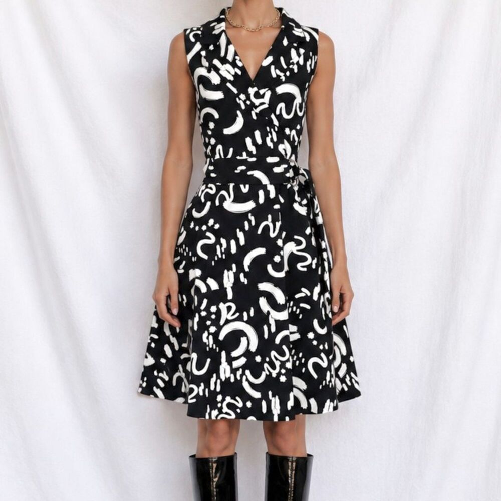 Vintage Y2K Black White Printed Tahari Sleeveless Flared Cocktail Dress Size M